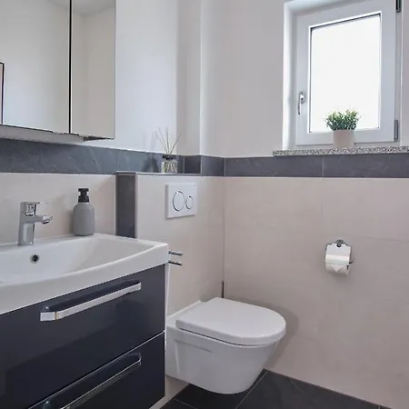 Nxt Liv I Kliniknah I 120qm Mit Balkon I Nah Zu Seen & Berge Apartment